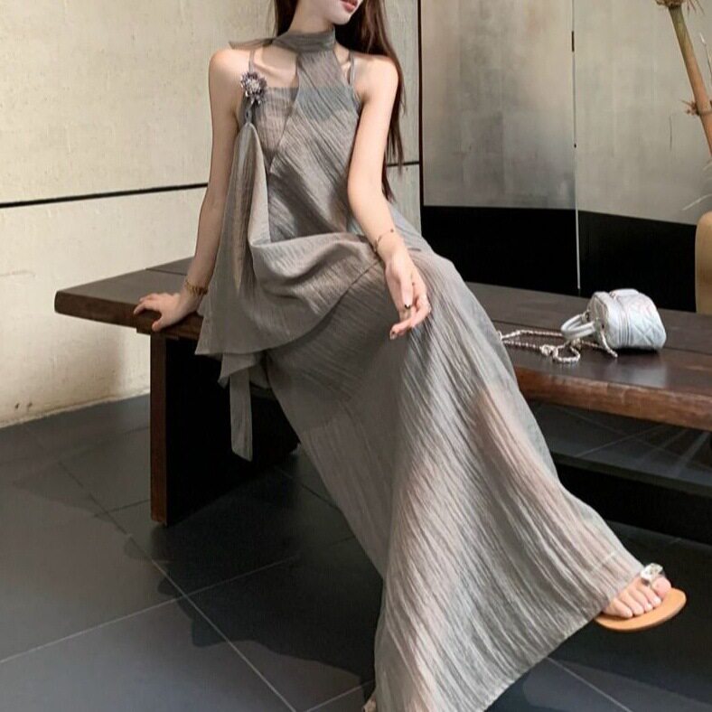 冷淡系清冷高级感套装女2026夏季不规则挂脖背心吊带连衣裙两件套