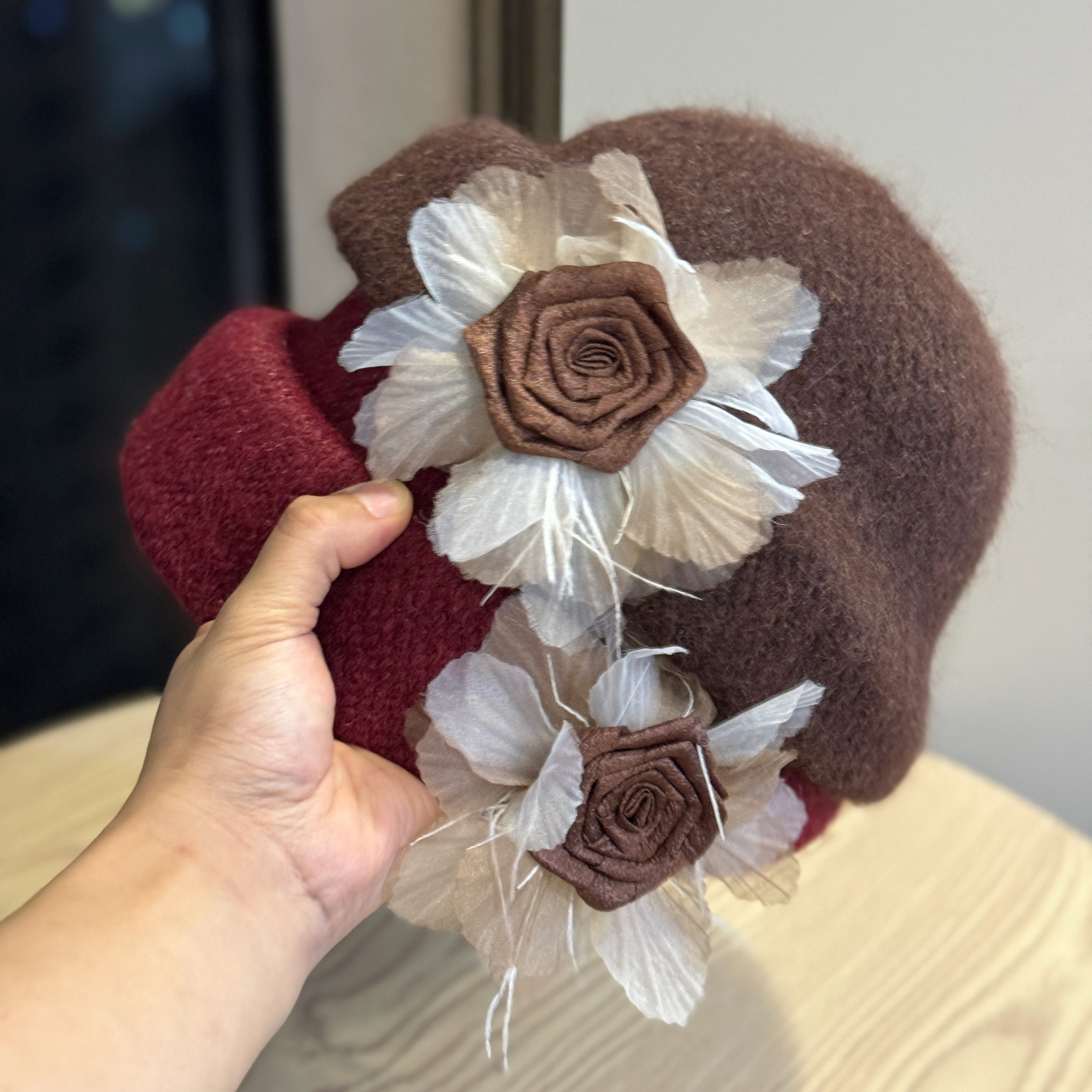 老钱风花朵装饰毛呢礼帽子女秋冬