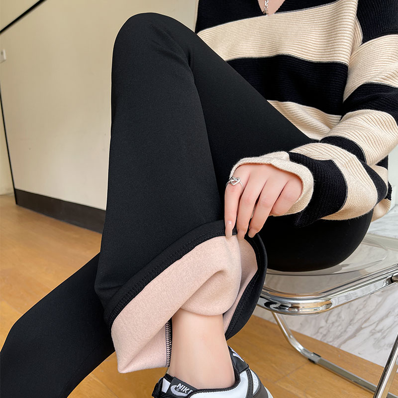 瑜伽喇叭裤女2025新款秋冬运动休闲裤子垂坠感黑色加绒打底马蹄裤
