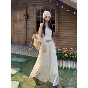 波西米亚风连衣裙女夏季刺绣多巴胺抹胸裙子新疆云南旅游穿搭长裙