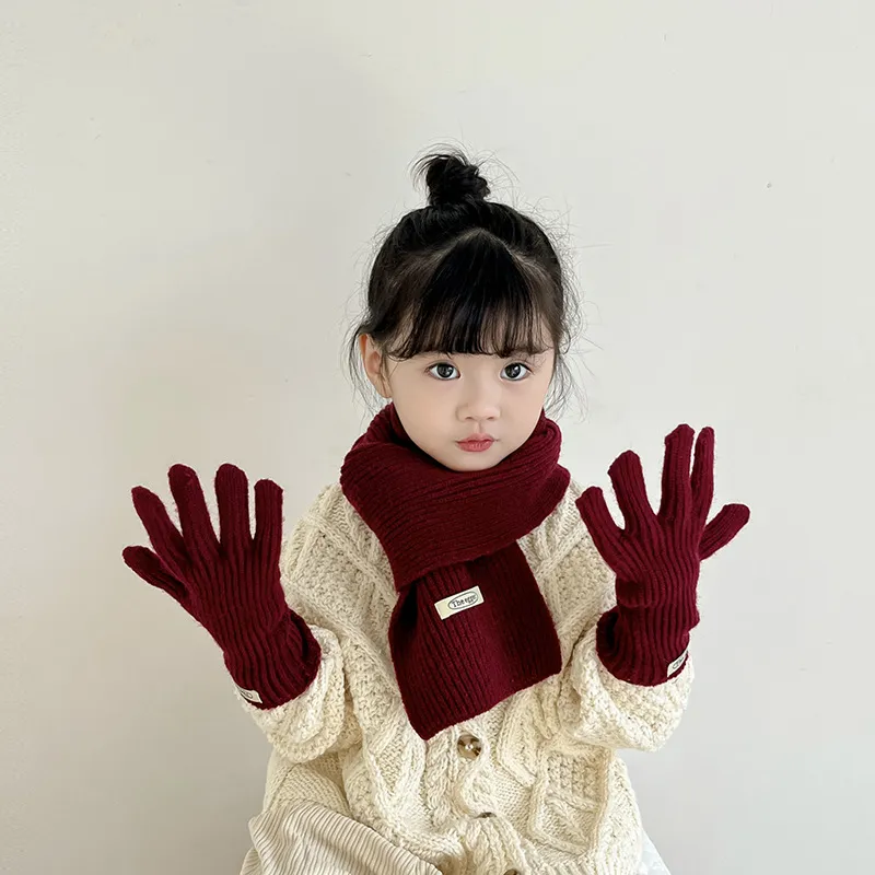 한국의 새로운 어린이 스카프와 장갑 ??2피스 세트 남학생과 여학생 단색 다용도 정장 겨울  ??따뜻한 착용 추세