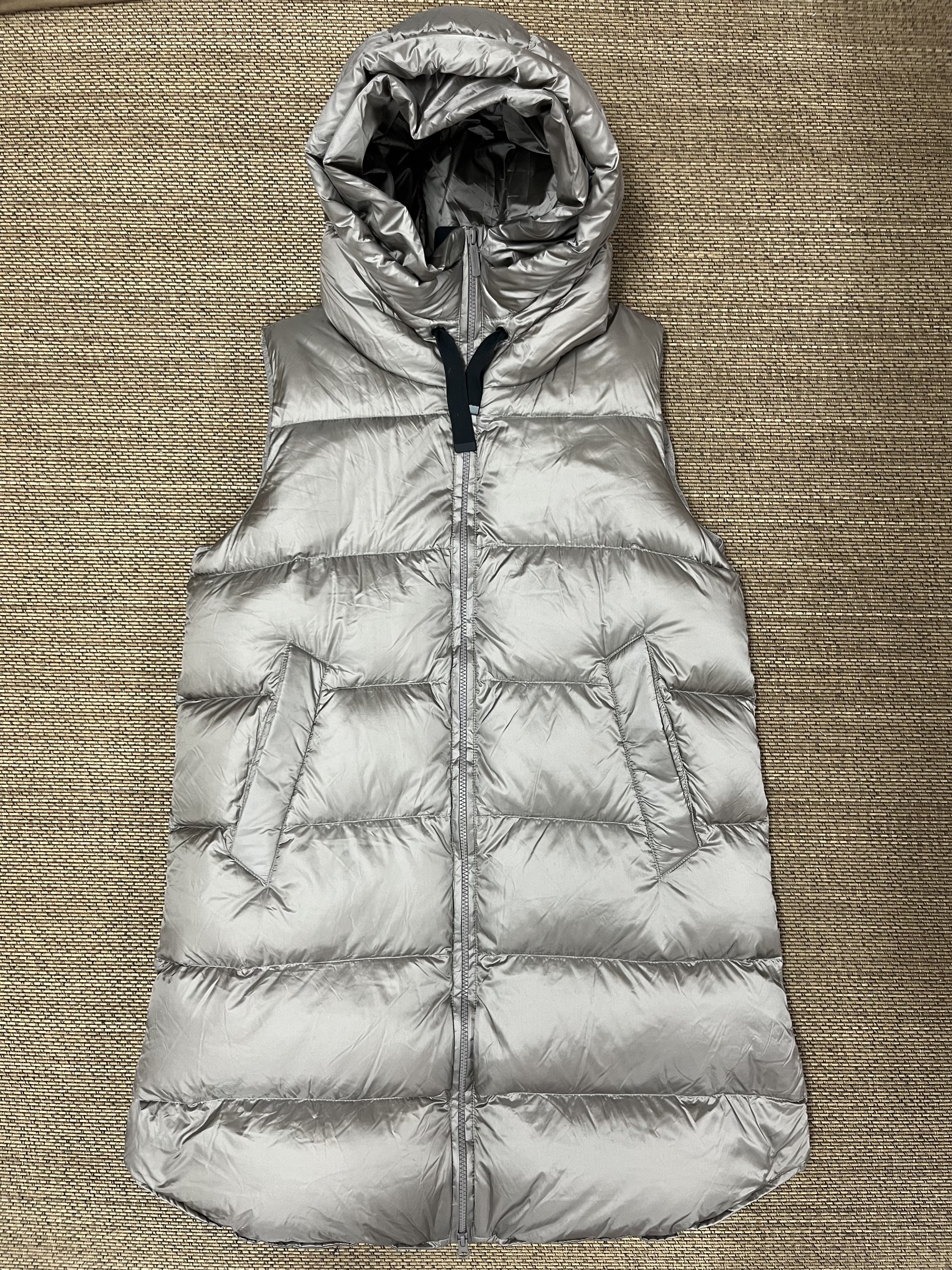 意大利品牌订单女士高级羽绒马甲90含绒量保暖效果好