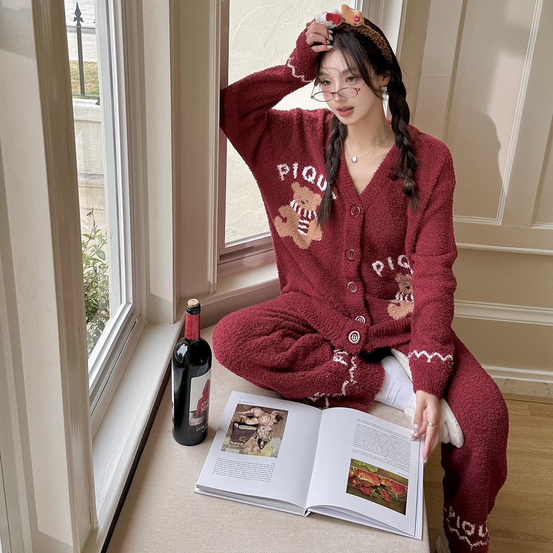 24冬季新款半边绒女士V领开衫保暖睡衣套装新年红品小熊毛绒睡衣