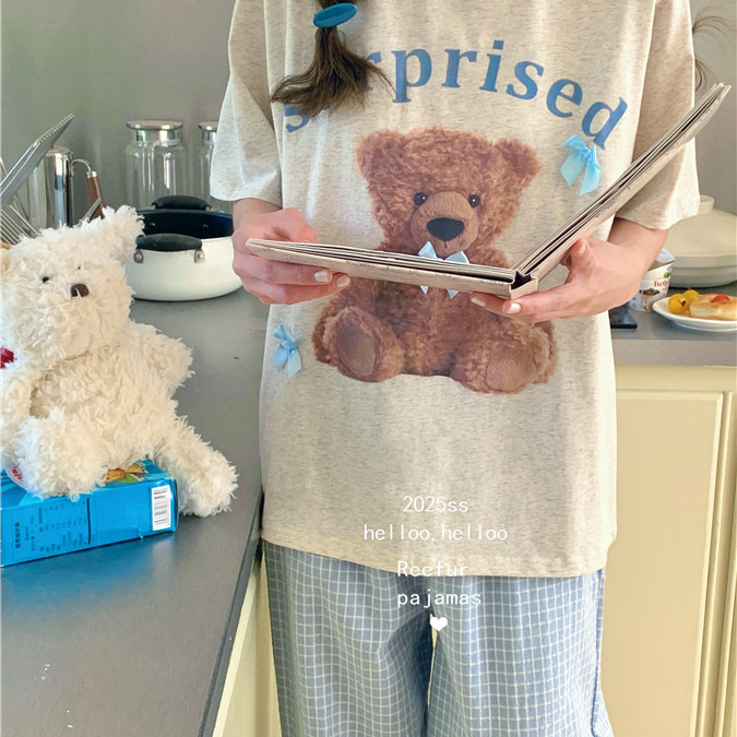 立体蝴蝶结小熊丝光棉睡衣女