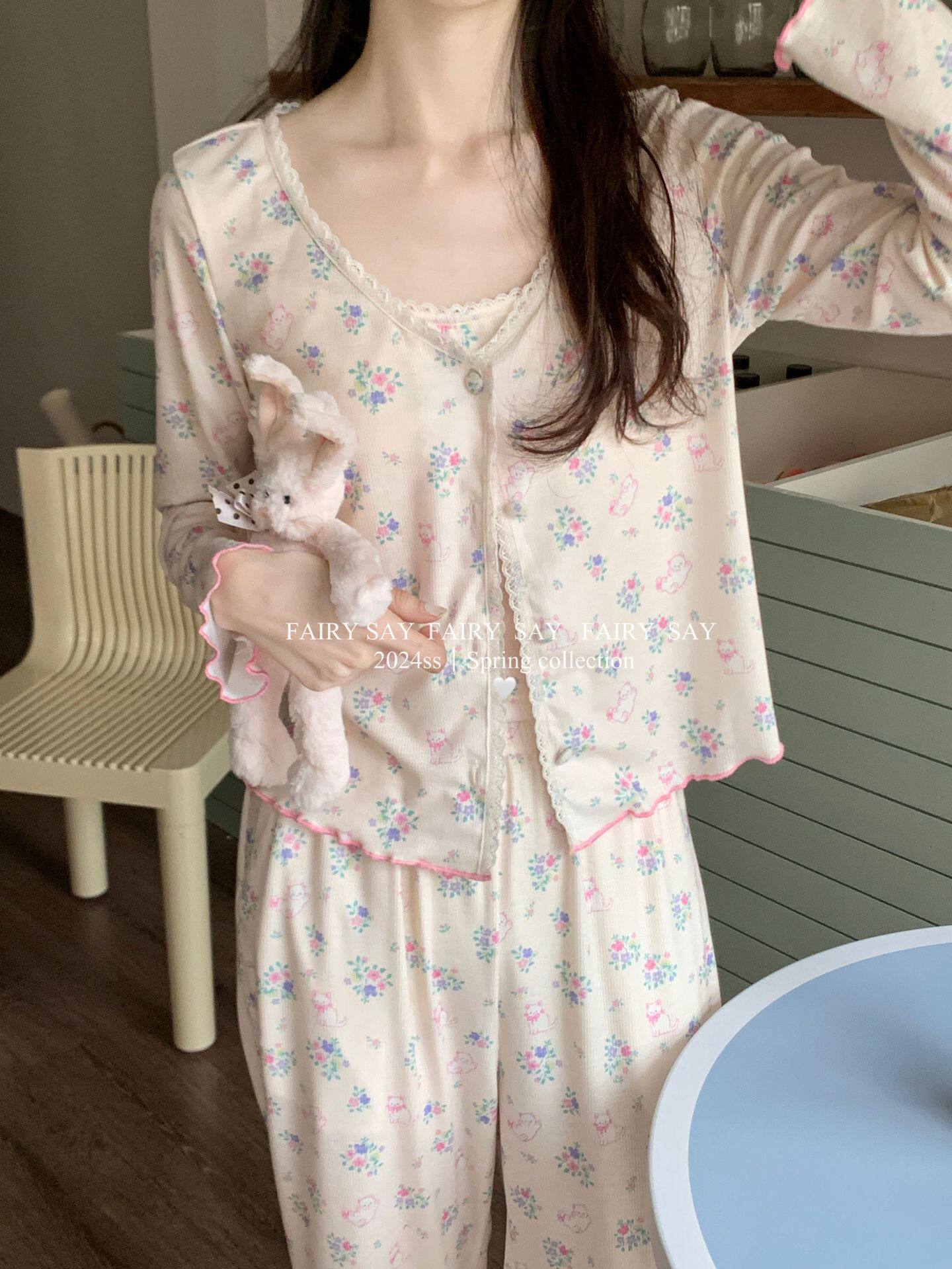 韩系私服甜美复古碎花纯棉睡衣四季女自带胸垫吊带外搭长裤三件套