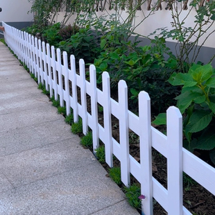 塑木花园围栏 户外防腐塑木栅栏庭院花园围栏白色插地篱笆花坛