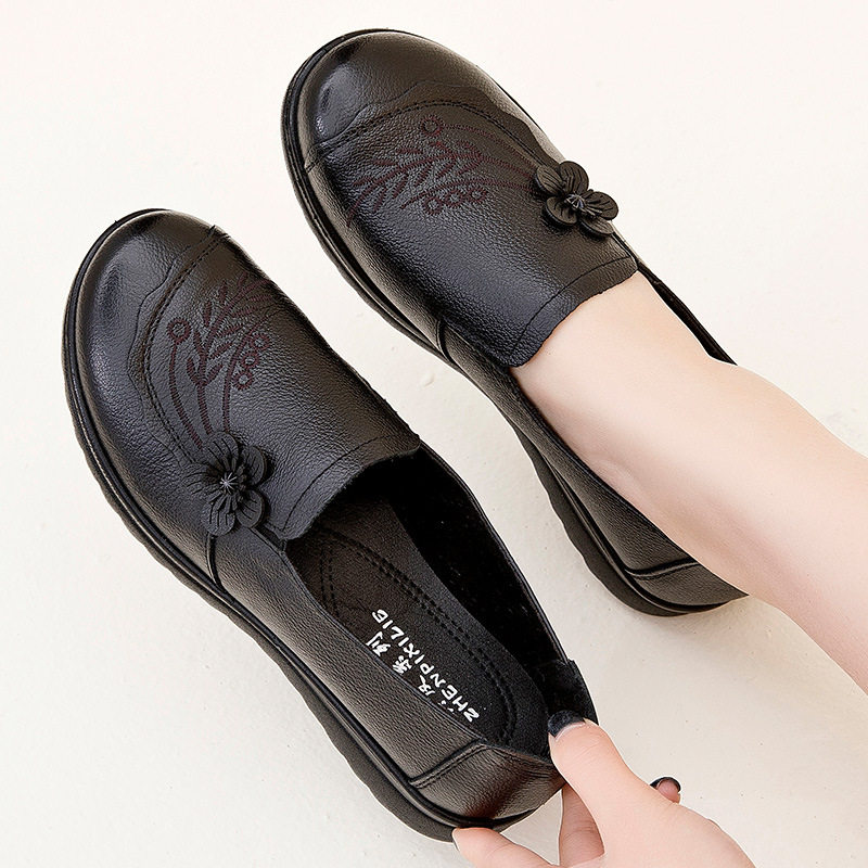 妈妈鞋中老年舒适不累脚一脚蹬真皮秋季女鞋老人软底防滑皮鞋单鞋,女鞋,浅口单鞋,淘宝优惠券,粉丝福利购,淘宝优惠卷