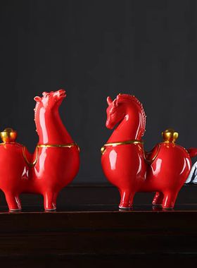 马上有钱摆件新中式招财马红色客厅博古架酒柜家居装饰陶瓷工艺品