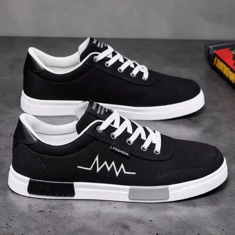 2025年新款帆布软底防滑板鞋