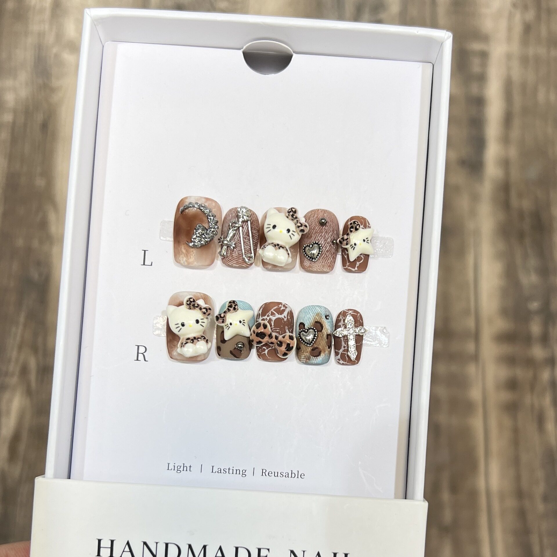 【牛仔KT猫】穿戴甲纯手作做旧豹纹手绘美甲金属十字架甲片