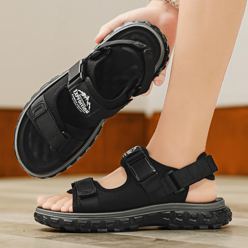 BEACH SHOES MENS SUMMER 2024 NEW MENS SANDALS WEAR OUTSIDE ANTI-ODOR SPORTS DRIVING STEPPING ON FEELING VIETNAMESE SANDALS MEN