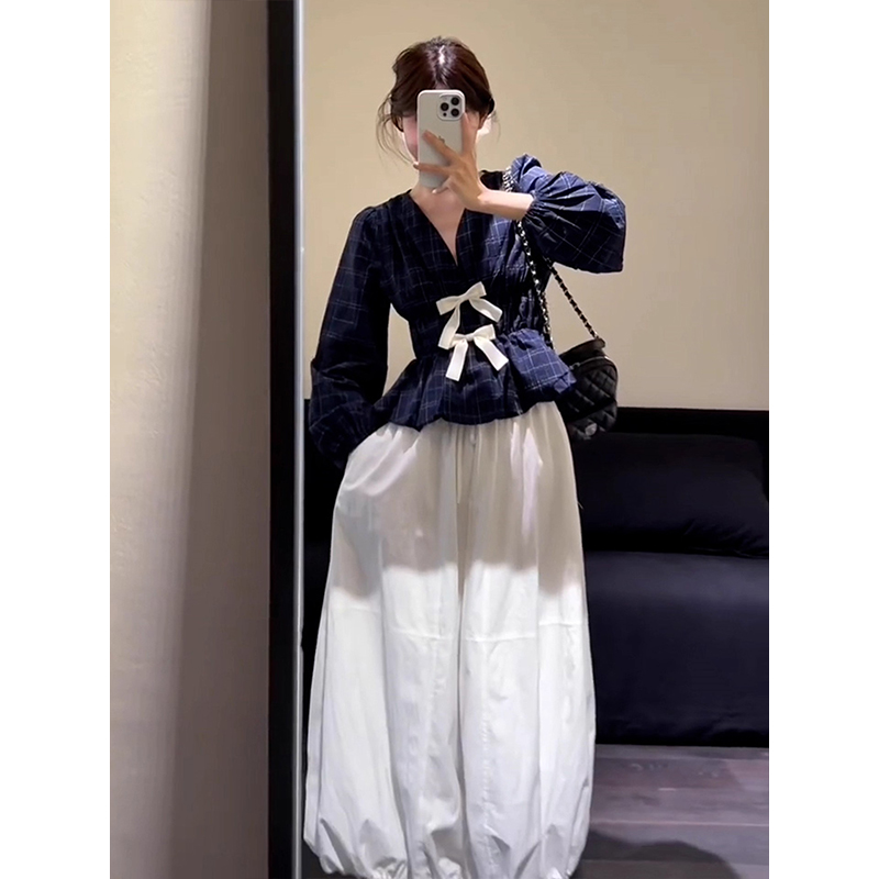 法式设计感藏青色格子蝴蝶结衬衫女秋季穿搭简约百搭半身裙两件套