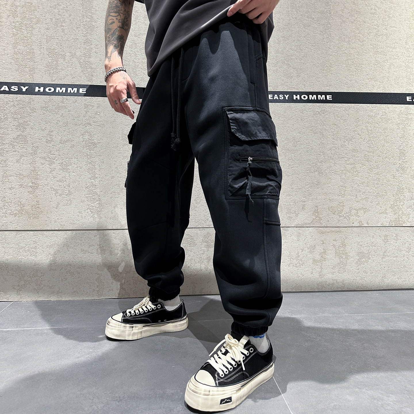 春季新款立体剪裁显瘦男裤个性大口袋拉链设计宽松版型小脚工装裤,男装,休闲裤,淘宝优惠券,粉丝福利购,淘宝优惠卷