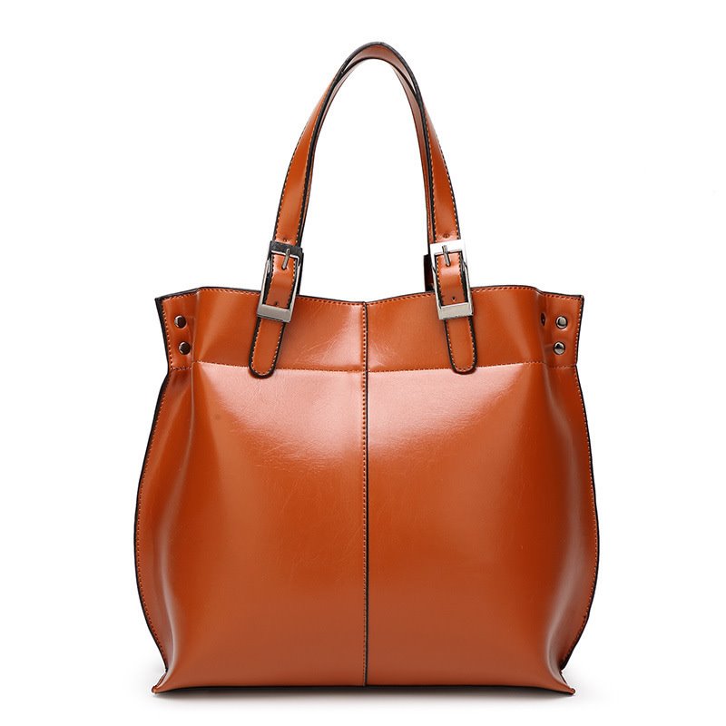 The 2016 new women's bag Europe and America fashion women's