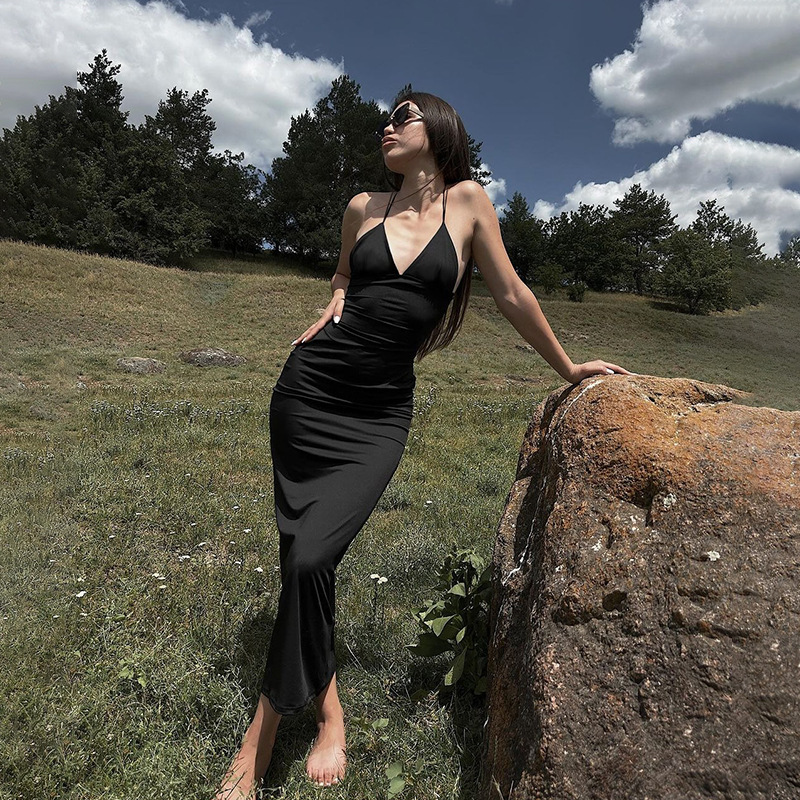 Sexy spicy girl deep V backless long skirt 辣妹深V露背款长裙