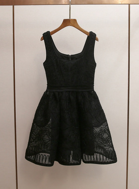 maSandeM家春季新款赫本风千金高级感网纱绣花收腰吊带A字蓬蓬连