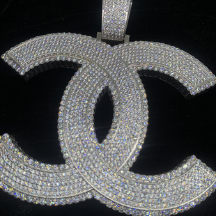 Central Cee满钻镶嵌大吊坠嘻哈大字母项链hiphop配饰挂坠镶钻