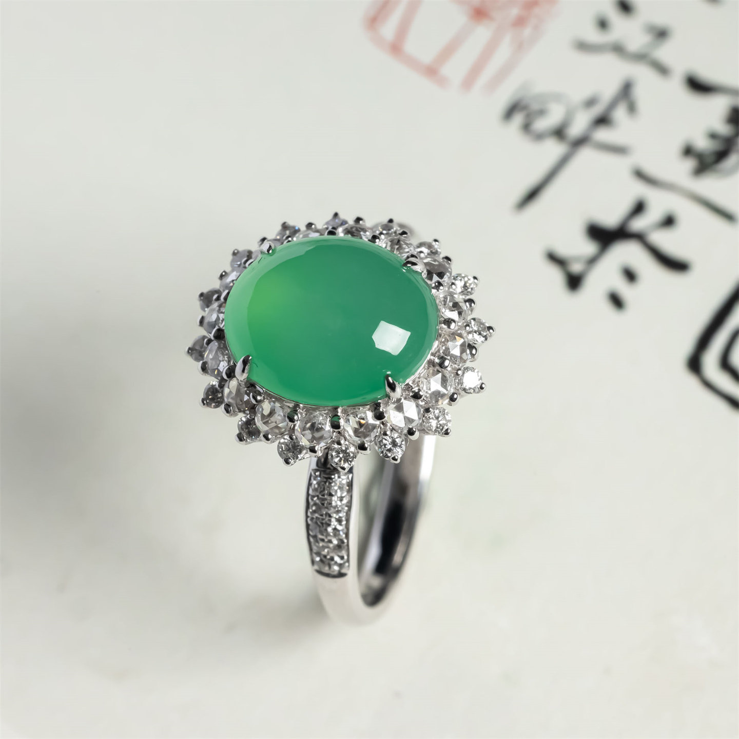 缅甸天然翡翠A货冰种老坑阳绿时尚戒指18K高档女款冰绿戒面玉戒指