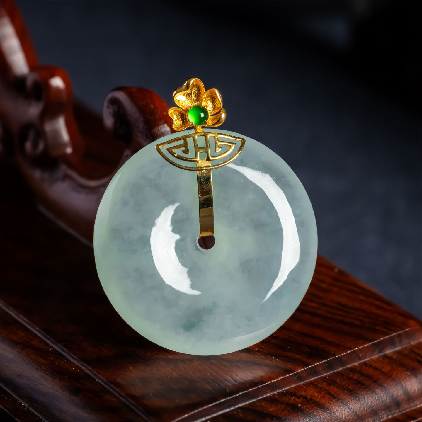 翠贵人18K冰糯种平安扣吊坠