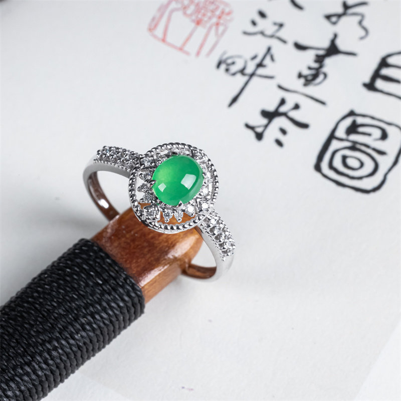 天然翡翠A货老坑冰种阳绿戒面戒指缅甸玉石18K金女款时尚蛋面戒指