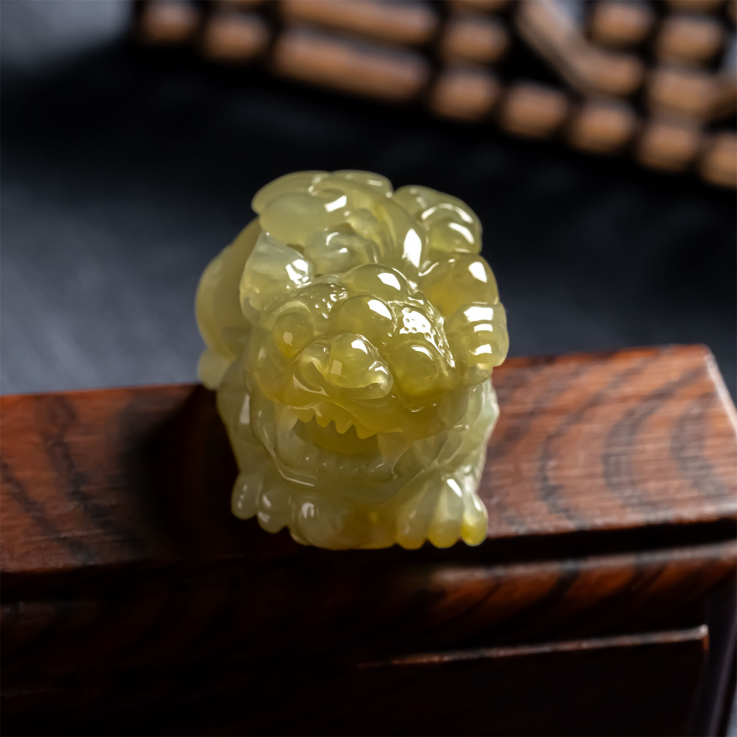 翠贵人老坑黄翡冰糯种貔貅吊坠