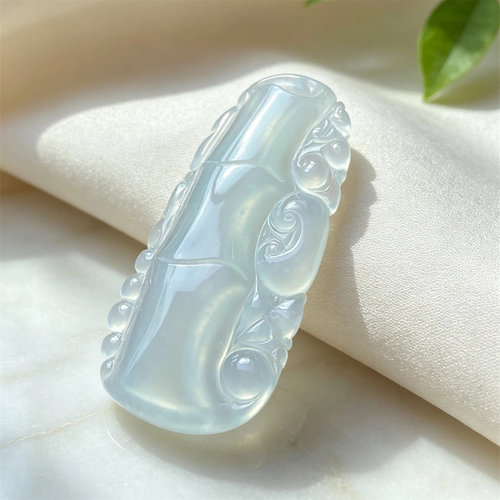 翠贵人冰种竹节如意吊坠冰透挂件