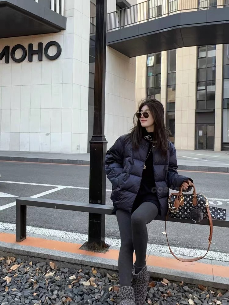 南油高货2025冬季新款设计师款百搭豆腐方块圆领鹅绒服羽绒服外套