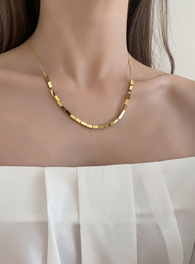 小方块不掉色钛钢五折女钛钢