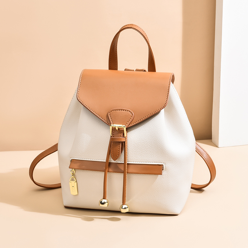 秋冬高级感双肩包包2021新款时尚潮流女士大容量超火通勤小型背包