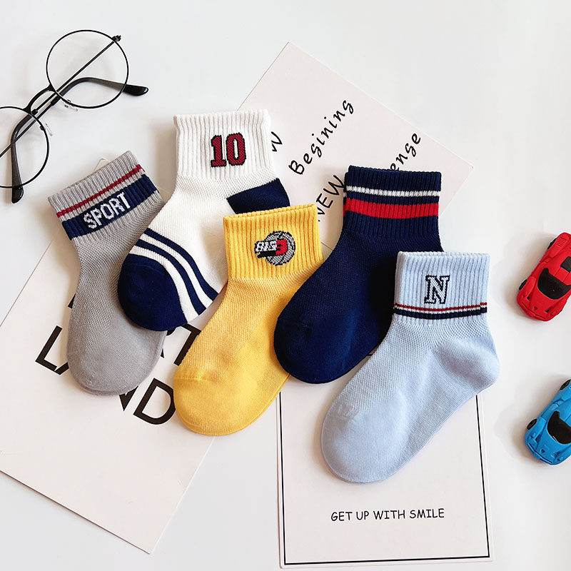 爱嘀嗒儿童袜子春夏季薄款网面学院风带字母男女童短筒运动潮船袜