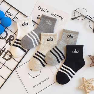 爱嘀嗒儿童袜子春季精梳棉薄款韩版学生运动字母透气吸汗短筒潮袜