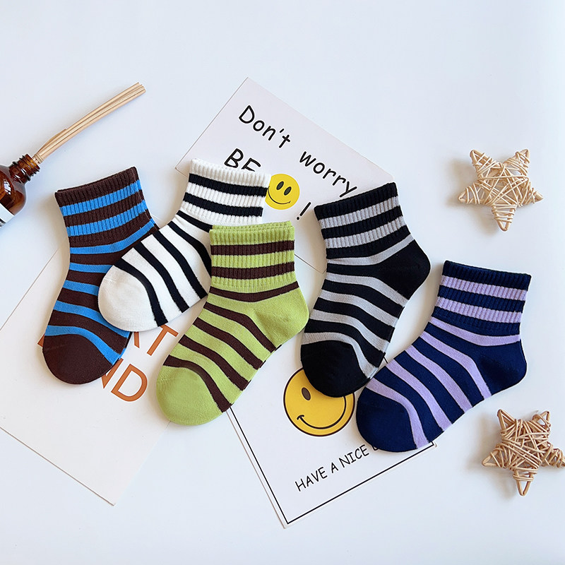爱嘀嗒儿童袜子春季精梳棉吸汗透气复古色条纹男女童学生运动短袜
