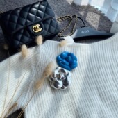 新款 高档山茶花胸针真皮小香风胸花春夏百搭别针西装 大衣晚宴配饰