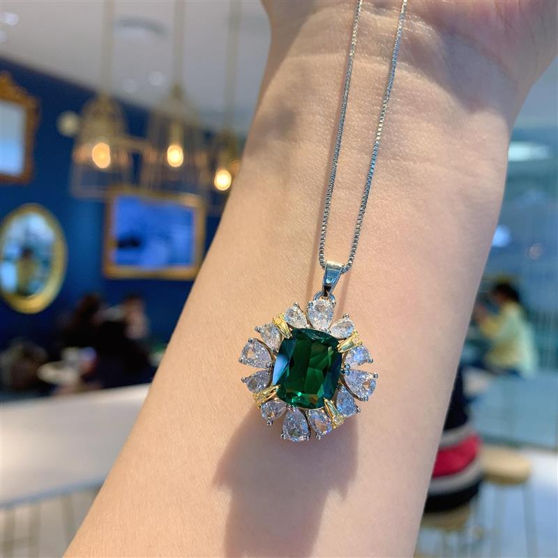 珠宝新款网红欧美吊坠  仿真祖母绿 镶钻女士吊坠主石10*12