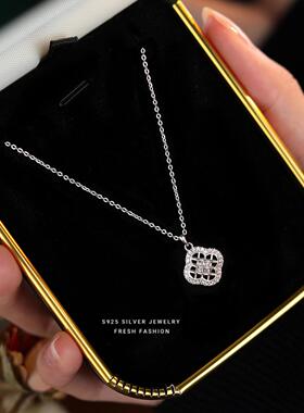 s925纯银微镶锆石四叶草项链时尚