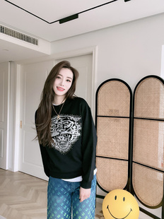 小姐姐全球购ED HARDY 全满钻 闪耀虎头  套头卫衣 女款24春Z04