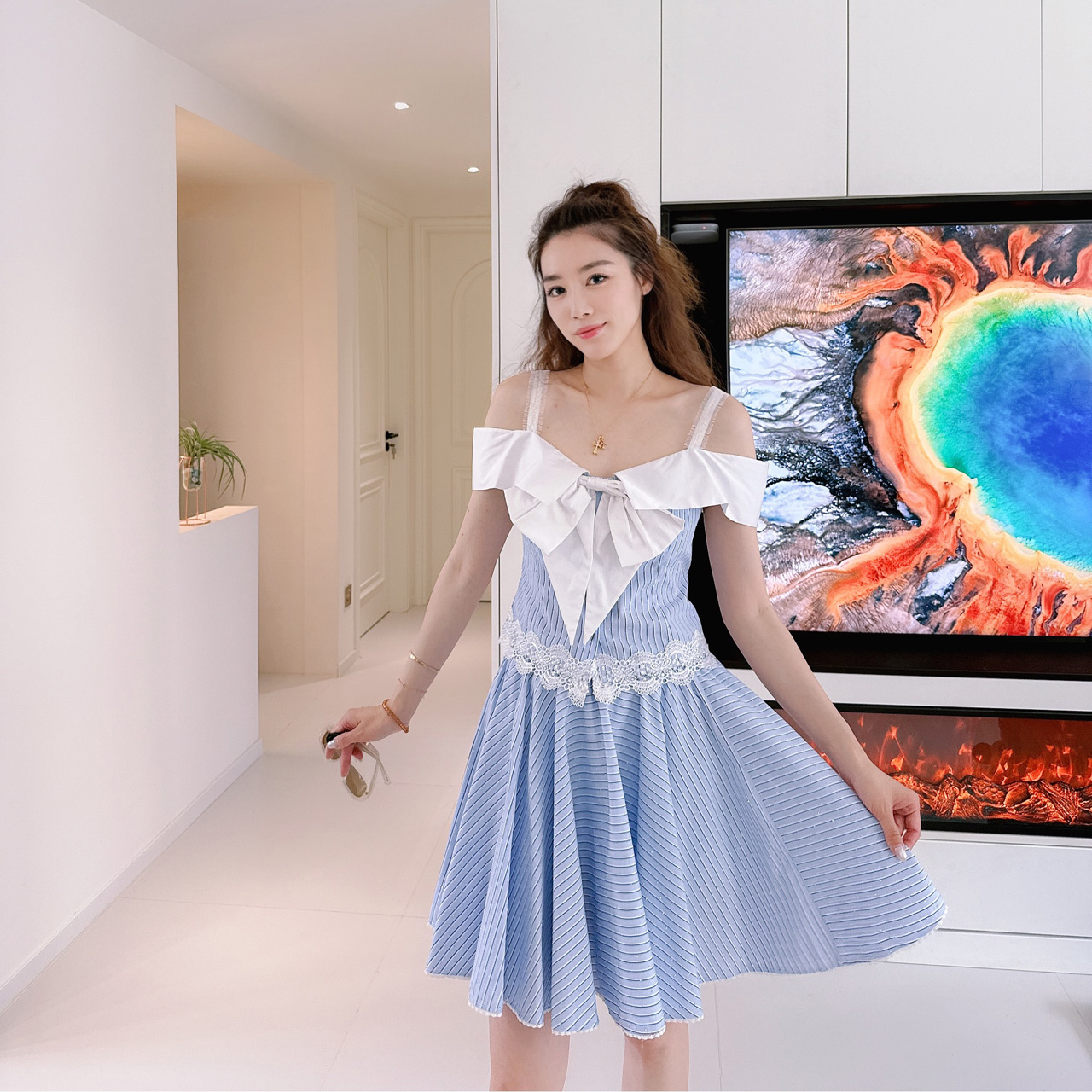 小姐姐全球购 Rerede 姜熠D2C设计师品牌 点钻 蝴蝶结吊带