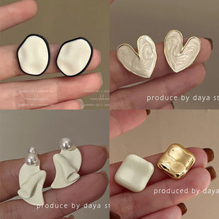 法式极简奶白不规则几何耳钉复古高级感耳环女小众冷淡风耳饰