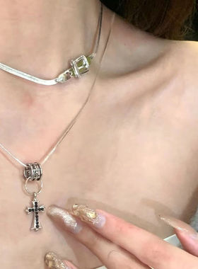 叠戴系列~ 皮带扣叠戴十字架吊坠项链潮酷感双条叠戴锁骨链