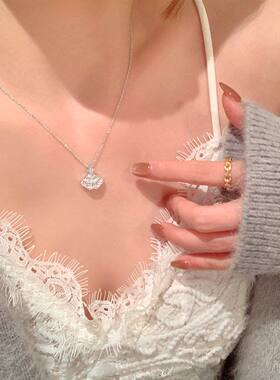 闪亮裙摆项链女轻奢高级感锁骨链超仙绝美毛衣链颈链配饰