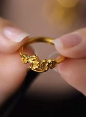 新中式金色小马钱币戒指女新年本命年精致开口食指戒