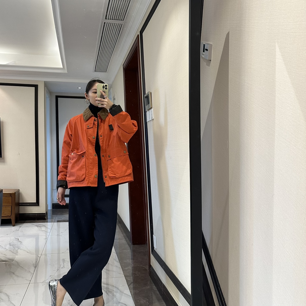 橘色涂蜡夹克翻领双口袋