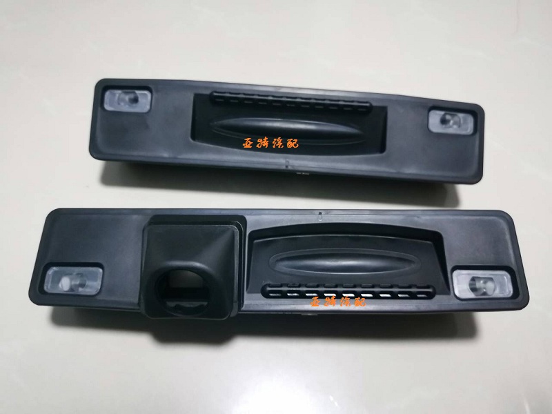 15福克斯尾门行李箱高配