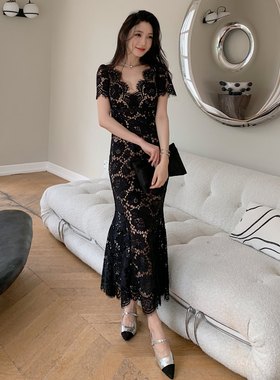 明星同款女装新款经典黑色性感V领蕾丝连衣裙高级感好看鱼尾长裙