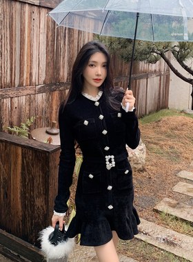 秋冬新款黑色雪尼尔弹力针织富家千金小香连衣裙赫本风高定小黑裙