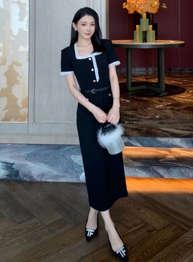 2026年夏装职业通勤穿搭经典黑色短袖方领蕾丝花边连衣裙女士长裙