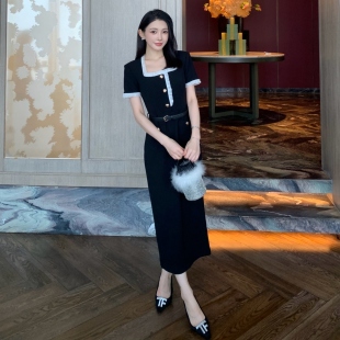 方领蕾丝花边连衣裙女士长裙 黑色短袖 2026年夏装 职业通勤穿搭经典