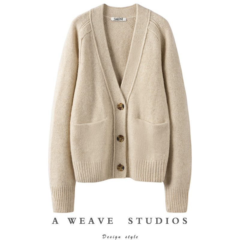 秋冬新款宽松山羊绒毛衣女