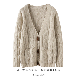 衣橱少不了！牛角扣纯羊绒开衫V领米色针织开衫100%山羊绒