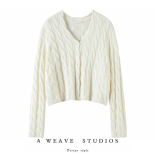 小山羊绒舒适感~文艺绞花优雅宽松开衫100%纯小山羊绒针织毛衣